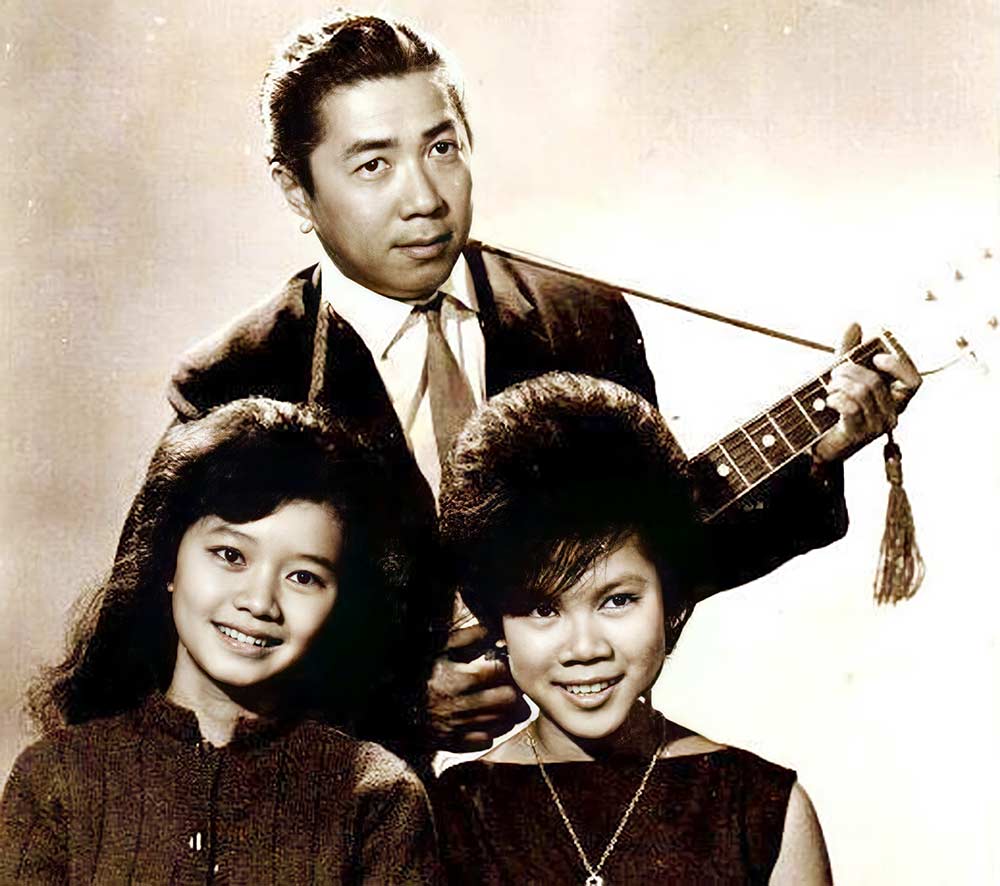 Ho&agrave;ng Oanh v&agrave; thầy Nguyễn Đức
