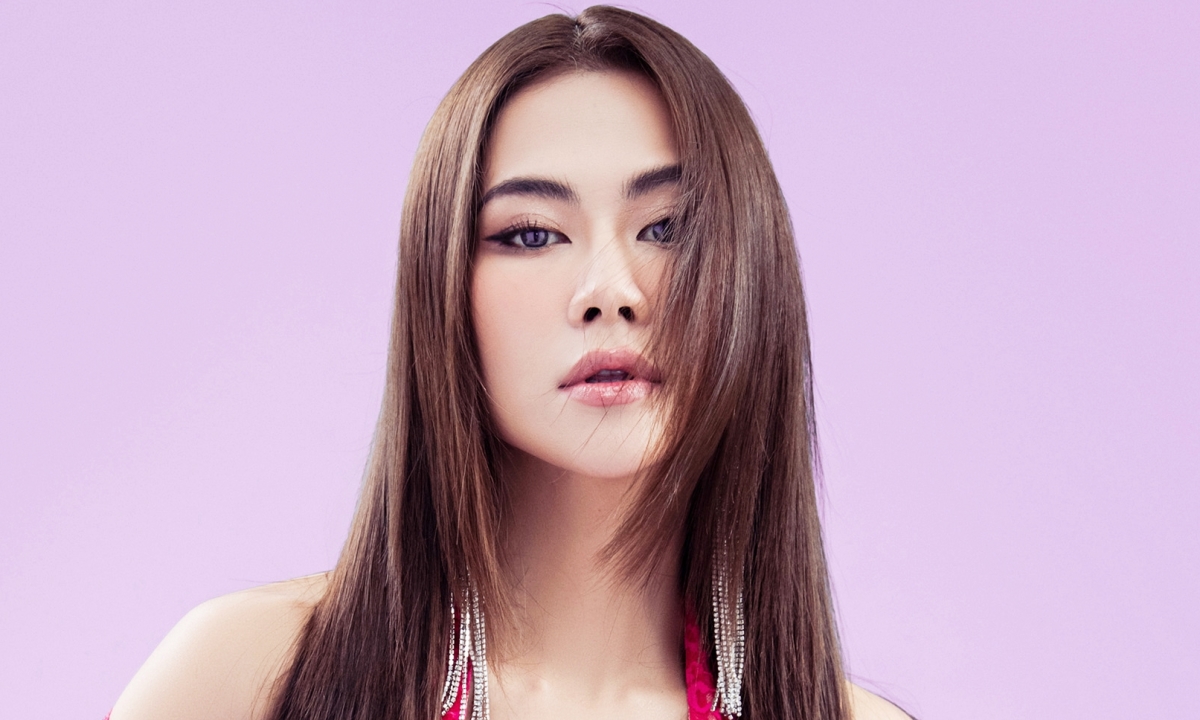 Ca sĩ Hà Nhi và đam mê âm nhạc