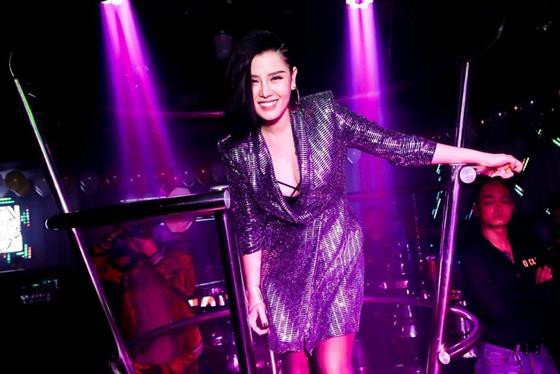 Bảo Ngọc được khán giả yêu thích bởi chất giọng hát live "cắn nát đĩa" 